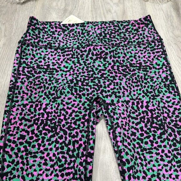 NWT Fabletics Anywhere high waisted Leggings - Picture 2 of 4